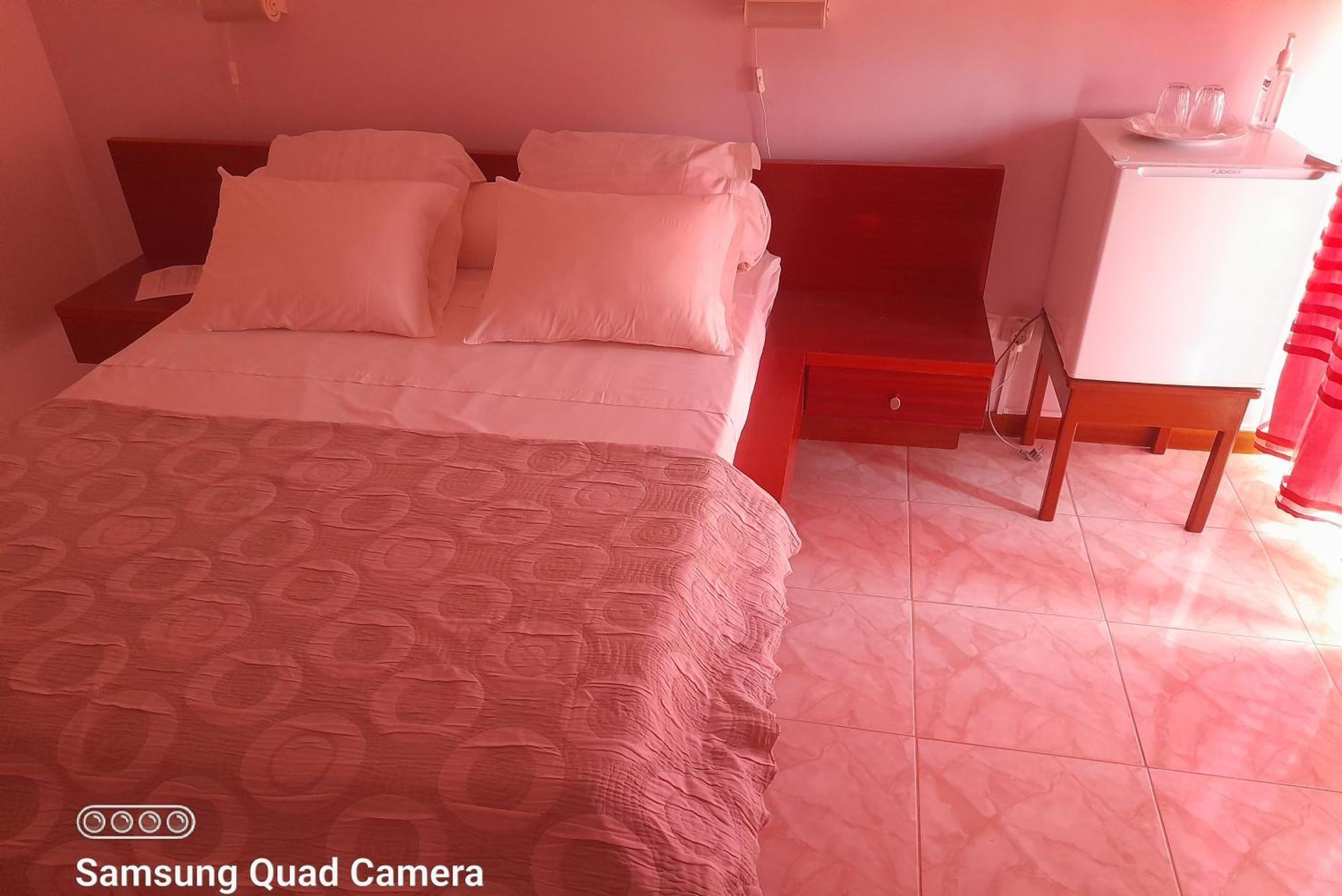 Yria Residencial Bed & Breakfast Porto Novo  Ruang foto